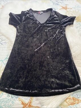 Poof! Black Velvet-Look V-Neck tunic  Top